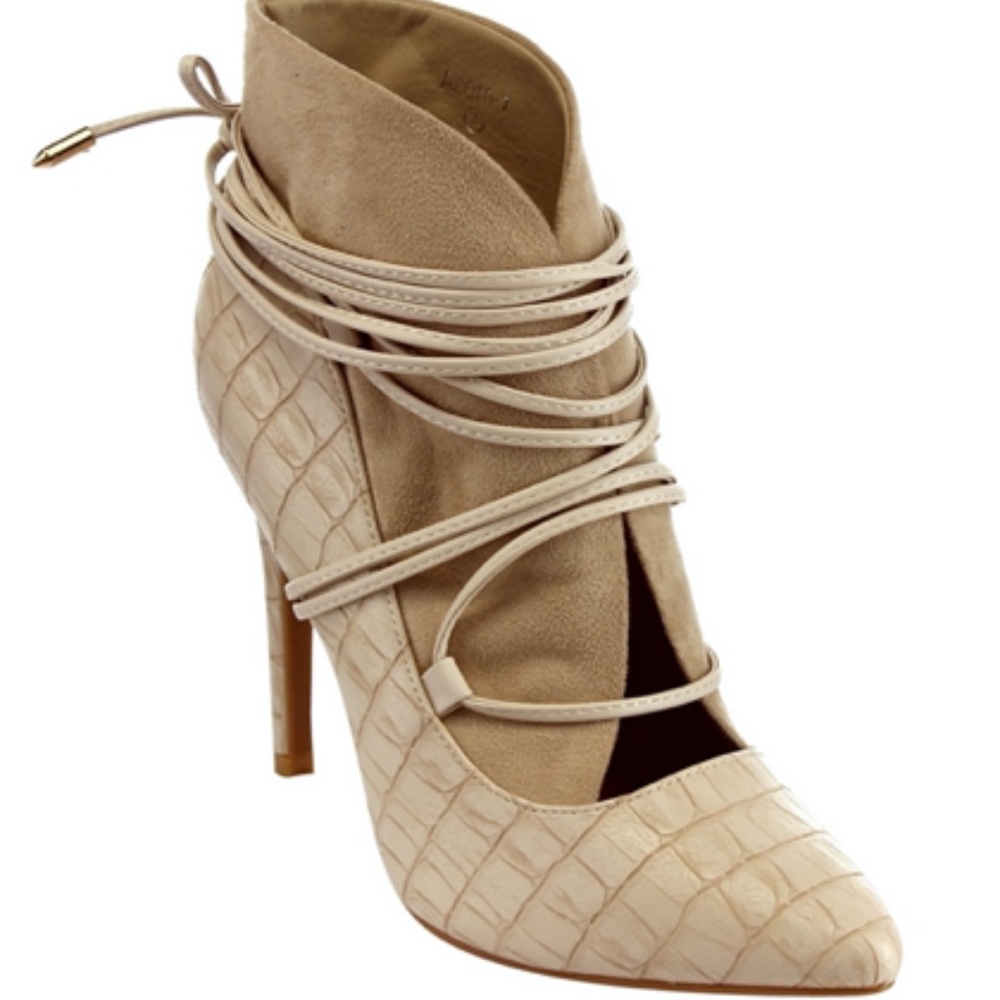 beautiful fuax suede and leather skin booty.
